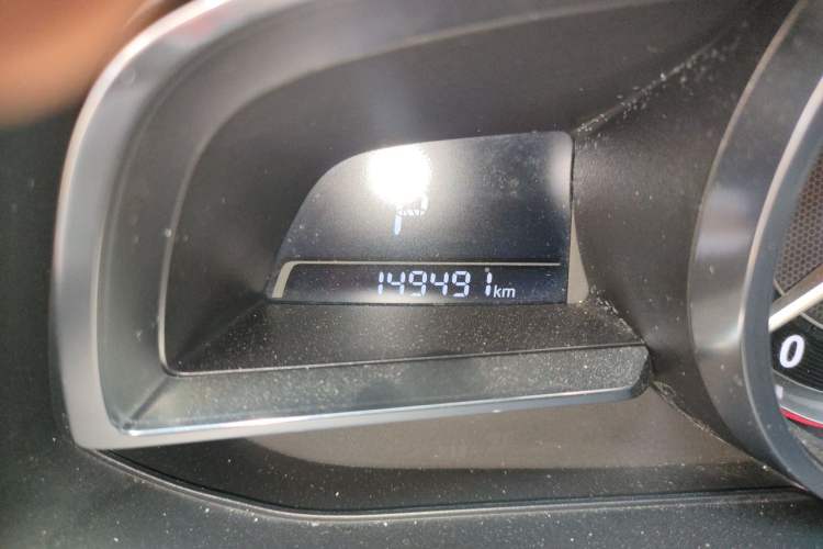Used Mazda 3 Axela 2014 Hatchback 2.0L Automatic Flagship Model Odometer Close Up