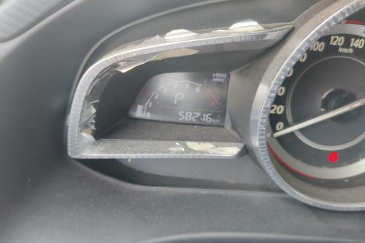 Used Mazda 3 Axela 2014 Sedan 1.5L Automatic Luxury Model Odometer Close Up