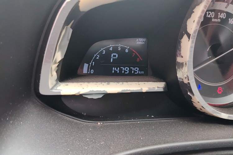 Used Mazda 3 Axela 2014 Sedan 1.5L Automatic Luxury Model Odometer Close Up