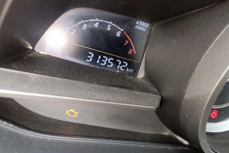 Used Mazda 3 Axela 2014 Sedan 1.5L Manual Comfort Model Odometer Close Up