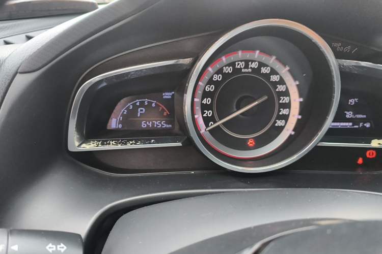 Used Mazda 3 Axela 2014 Sedan 1.5L Automatic Comfort Model Odometer Close Up