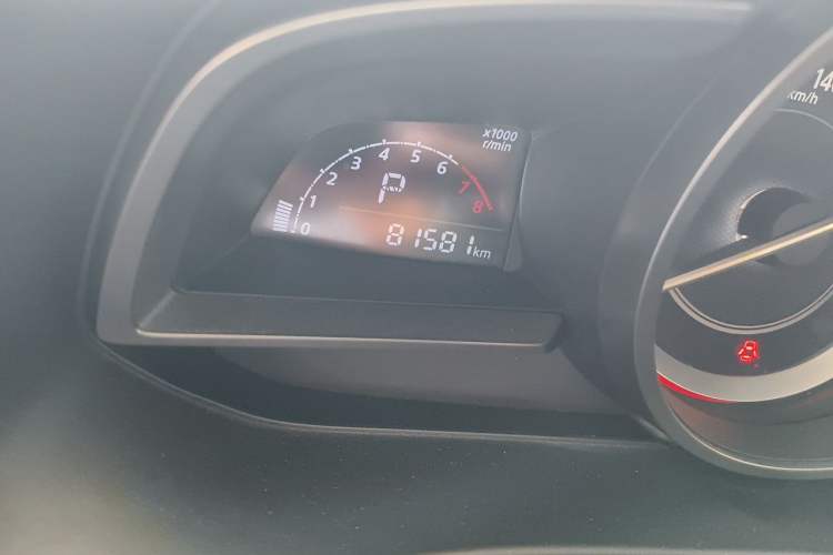 Used Mazda 3 Axela 2014 Sedan 2.0L Automatic Sport Model Odometer Close Up