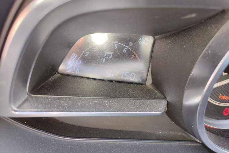 Used Mazda 3 Axela 2014 Sedan 2.0L Automatic Sport Model Odometer Close Up