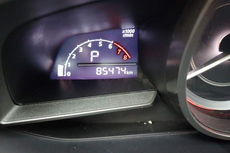 Used Mazda 3 Axela 2014 Sedan 1.5L Automatic Luxury Model Odometer Close Up