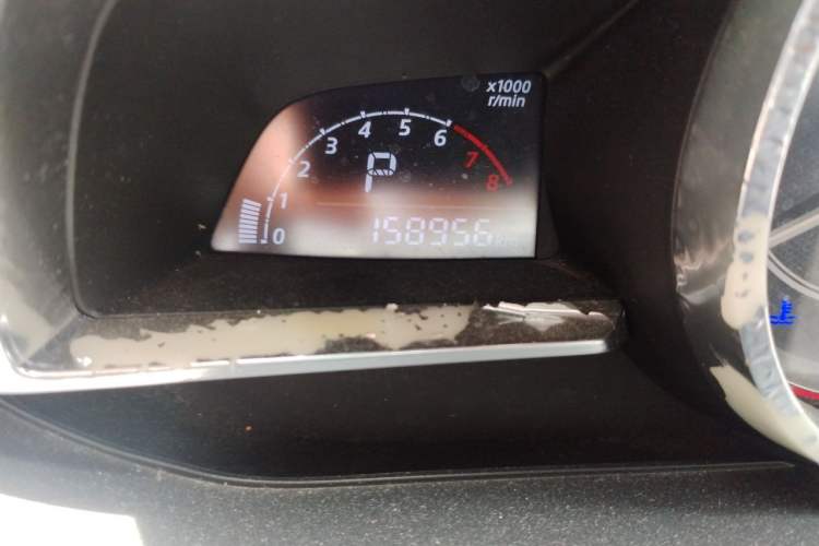 Used Mazda 3 Axela 2014 Sedan 1.5L Automatic Comfort Model Odometer Close Up