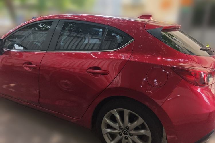 Used Mazda 3 Axela 2014 Hatchback 2.0L Automatic Sport Model Rear Left 45 Deg