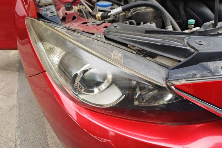 Used Mazda 3 Axela 2014 Sedan 1.5L Automatic Luxury Model Right Front Headlight