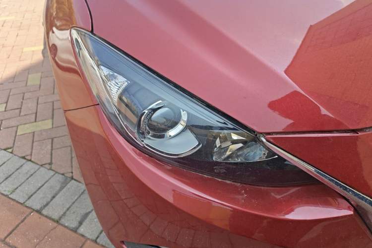 Used Mazda 3 Axela 2014 Sedan 1.5L Manual Comfort Model Right Front Headlight