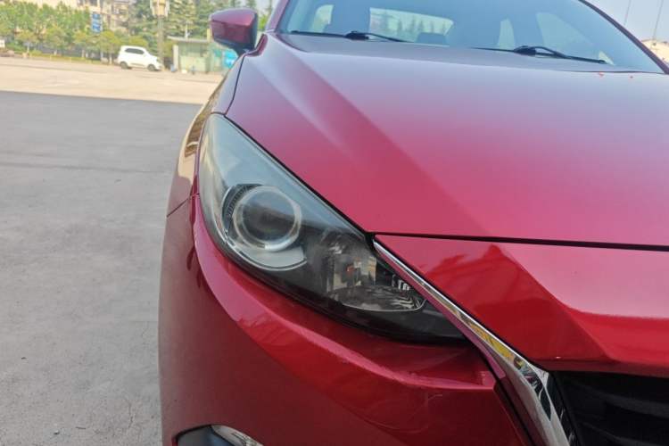 Used Mazda 3 Axela 2014 Sedan 1.5L Automatic Luxury Model Right Front Headlight