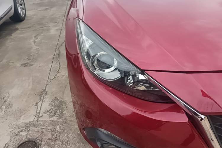 Used Mazda 3 Axela 2014 Sedan 1.5L Automatic Comfort Model Right Front Headlight
