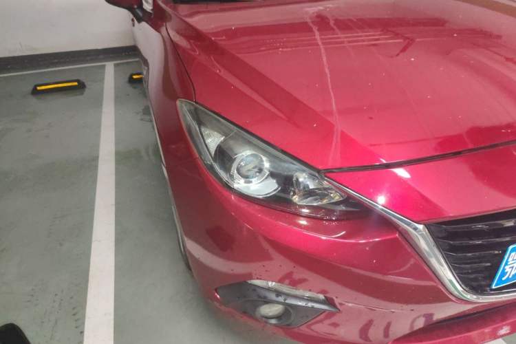 Used Mazda 3 Axela 2014 Sedan 2.0L Automatic Sport Model Right Front Headlight