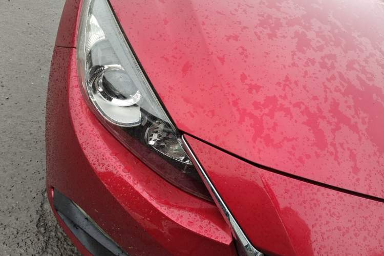 Used Mazda 3 Axela 2014 Sedan 1.5L Manual Comfort Model Right Front Headlight