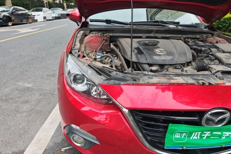 Used Mazda 3 Axela 2014 Sedan 2.0L Automatic Flagship Model Right Front Headlight