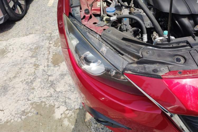 Used Mazda 3 Axela 2014 Sedan 1.5L Automatic Luxury Model Right Front Headlight