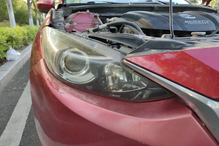 Used Mazda 3 Axela 2014 Sedan 1.5L Manual Comfort Model Right Front Headlight