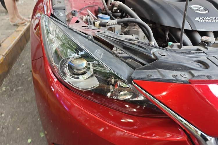 Used Mazda 3 Axela 2014 Sedan 1.5L Automatic Luxury Model Right Front Headlight