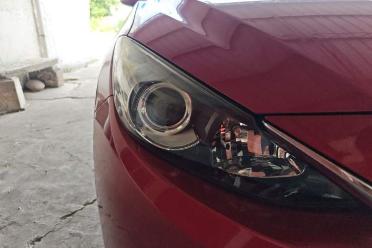 Used Mazda 3 Axela 2014 Sedan 1.5L Automatic Comfort Model Right Front Headlight