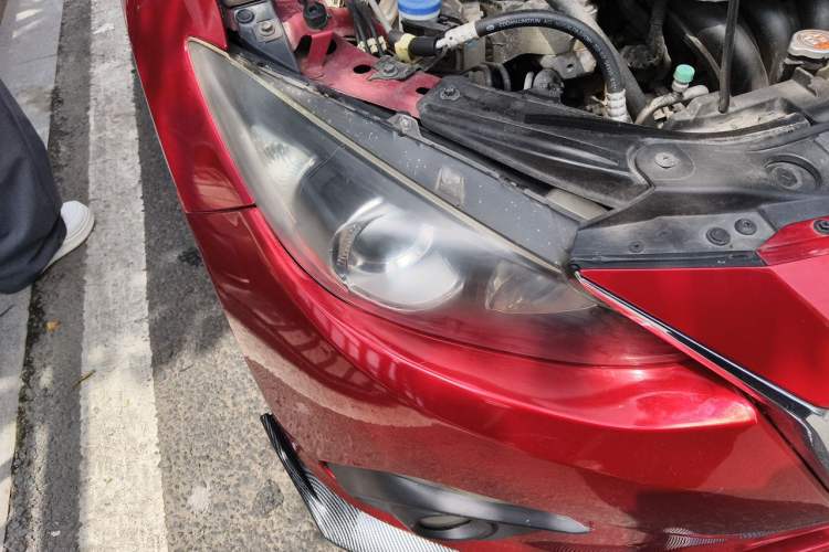 Used Mazda 3 Axela 2014 Sedan 1.5L Automatic Luxury Model Right Front Headlight