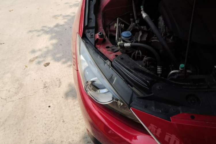Used Mazda 3 Axela 2014 Sedan 1.5L Automatic Luxury Model Right Front Headlight