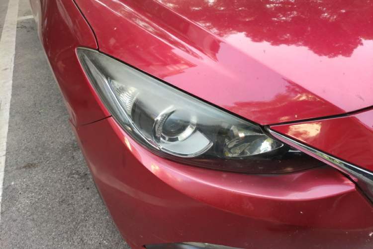 Used Mazda 3 Axela 2014 Sedan 1.5L Automatic Luxury Model Right Front Headlight