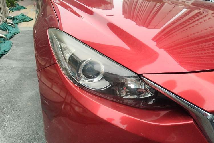 Used Mazda 3 Axela 2014 Sedan 1.5L Automatic Luxury Model Right Front Headlight