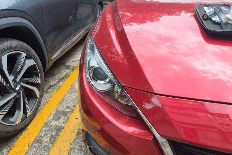 Used Mazda 3 Axela 2014 Hatchback 1.5L Automatic Prestige Model Right Front Headlight