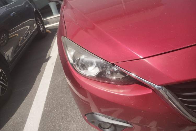 Used Mazda 3 Axela 2014 Sedan 1.5L Automatic Luxury Model Right Front Headlight