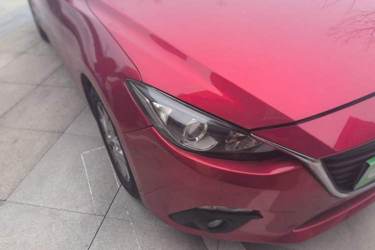 Used Mazda 3 Axela 2014 Sedan 1.5L Automatic Luxury Model Right Front Headlight