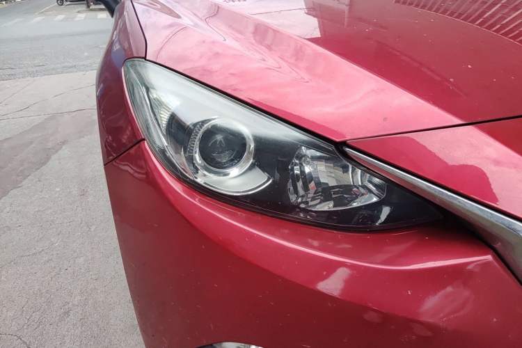 Used Mazda 3 Axela 2014 Sedan 1.5L Automatic Luxury Model Right Front Headlight