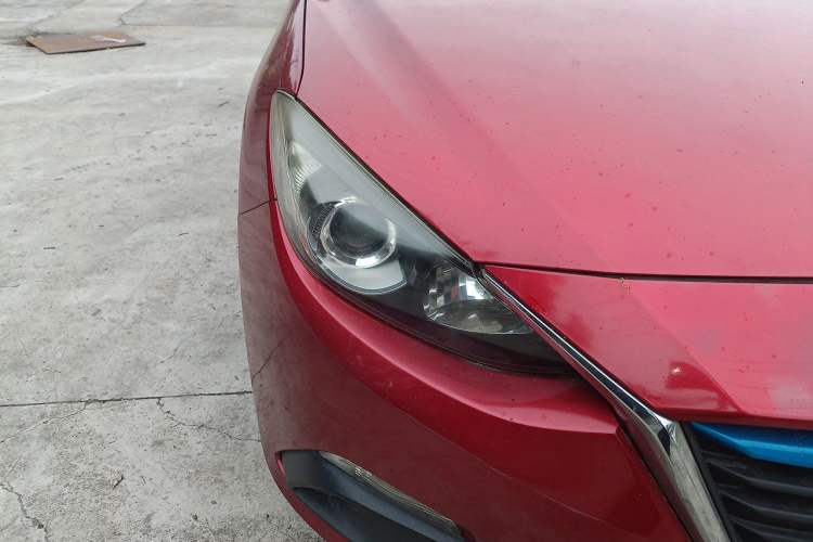 Used Mazda 3 Axela 2014 Sedan 1.5L Manual Comfort Model Right Front Headlight