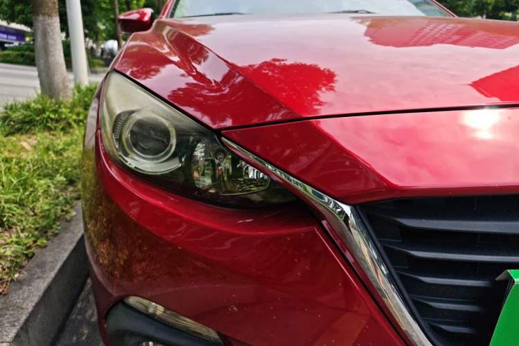 Used Mazda 3 Axela 2014 Sedan 1.5L Automatic Luxury Model Right Front Headlight
