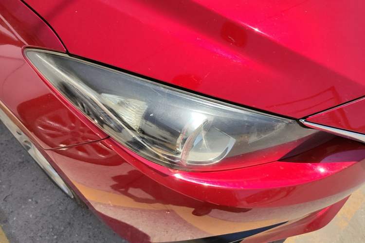 Used Mazda 3 Axela 2014 Sedan 2.0L Automatic Sport Model Right Front Headlight