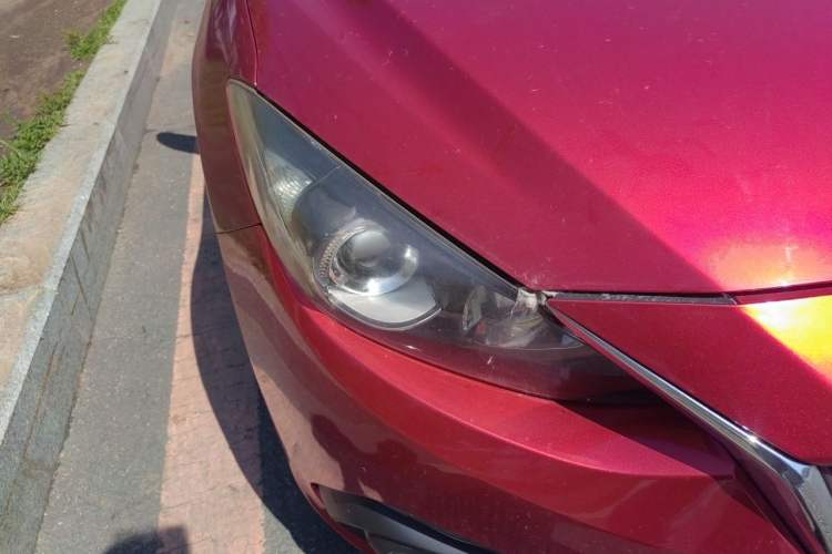Used Mazda 3 Axela 2014 Sedan 1.5L Automatic Luxury Model Right Front Headlight