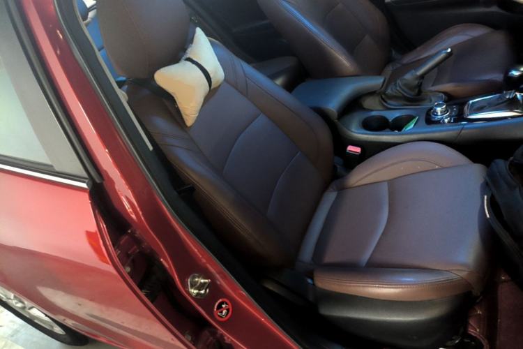 Used Mazda 3 Axela 2014 Sedan 1.5L Automatic Luxury Model Right Front Seat