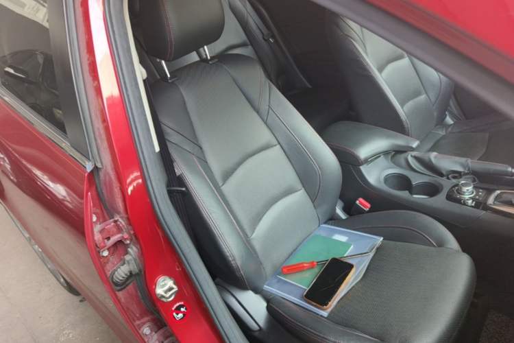 Used Mazda 3 Axela 2014 Sedan 2.0L Automatic Sport Model Right Front Seat