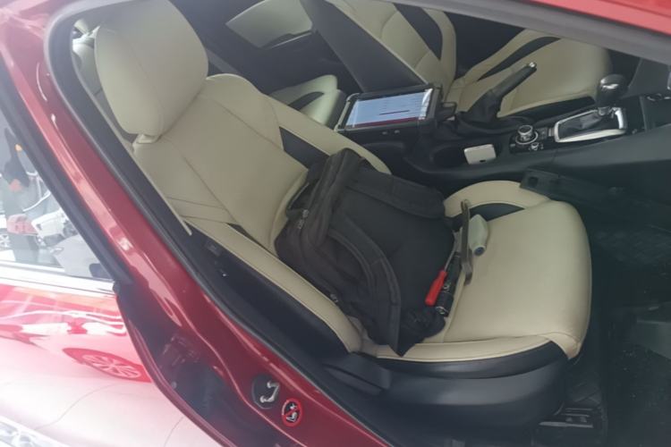 Used Mazda 3 Axela 2014 Sedan 2.0L Automatic Sport Model Right Front Seat