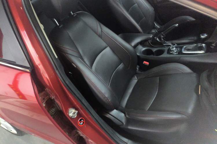 Used Mazda 3 Axela 2014 Sedan 2.0L Automatic Sport Model Right Front Seat
