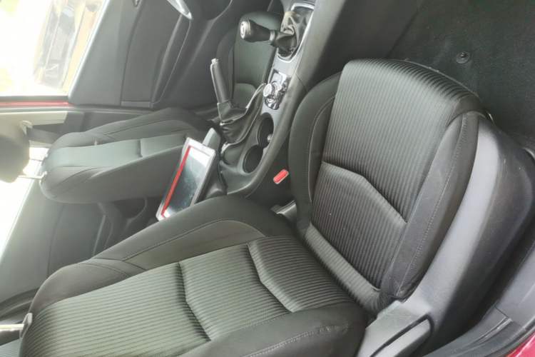 Used Mazda 3 Axela 2014 Sedan 1.5L Manual Comfort Model Right Front Seat