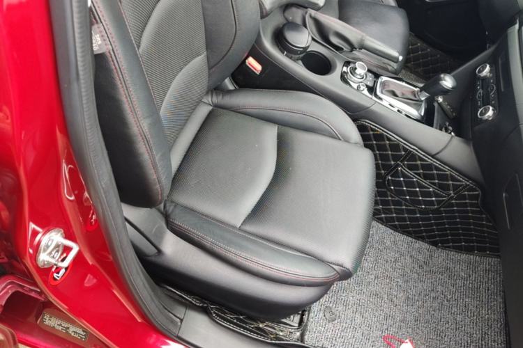 Used Mazda 3 Axela 2014 Sedan 2.0L Automatic Sport Model Right Front Seat