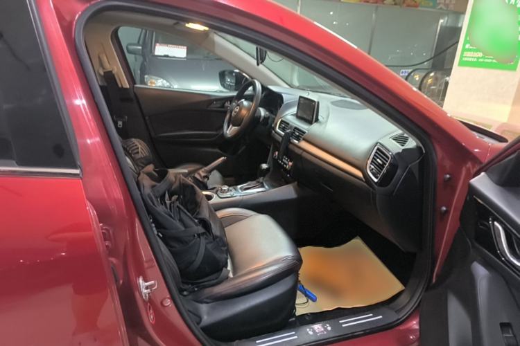 Used Mazda 3 Axela 2014 Sedan 1.5L Automatic Luxury Model Right Front Seat