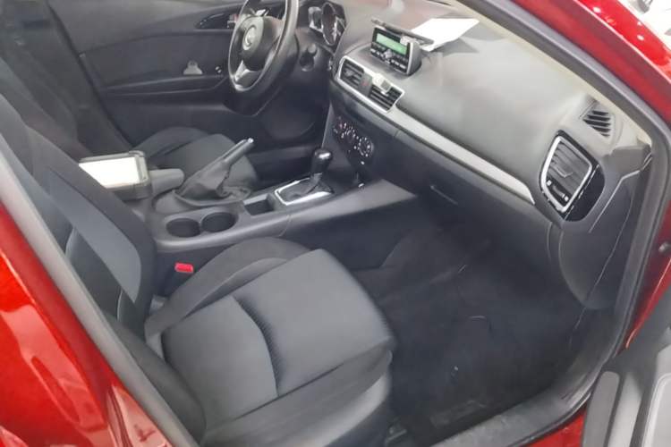 Used Mazda 3 Axela 2014 Sedan 1.5L Automatic Comfort Model Right Front Seat
