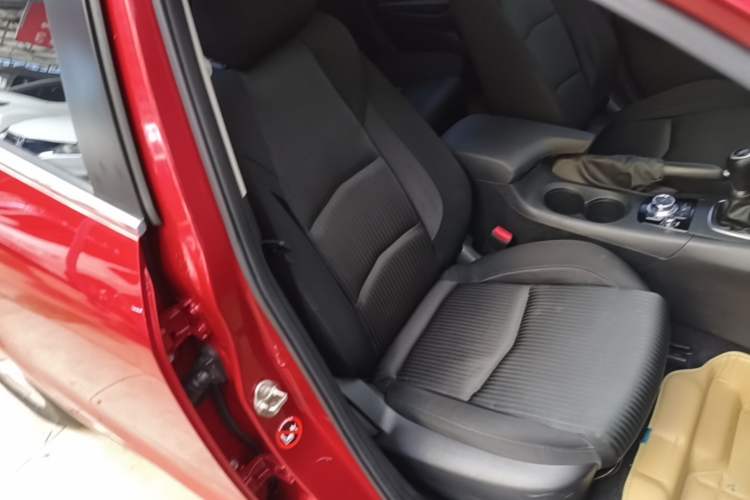 Used Mazda 3 Axela 2014 Sedan 1.5L Manual Comfort Model Right Front Seat