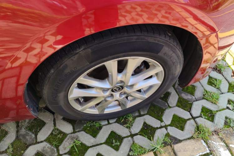 Used Mazda 3 Axela 2014 Sedan 1.5L Automatic Comfort Model Right Front Wheel Hub