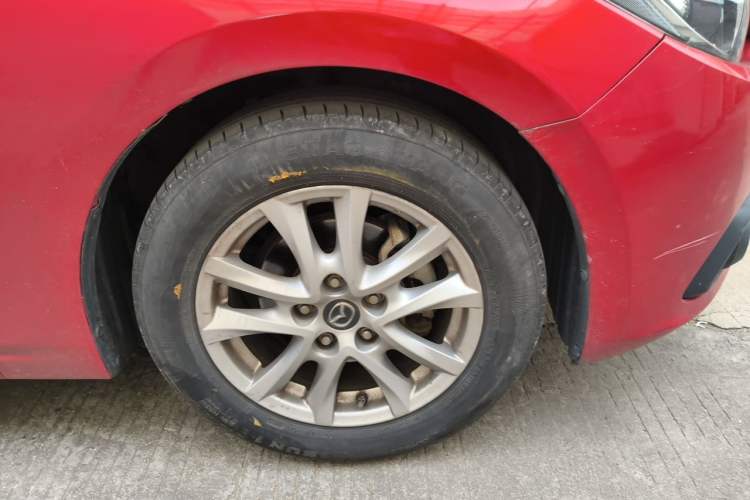 Used Mazda 3 Axela 2014 Hatchback 1.5L Manual Comfort Model Right Front Wheel Hub