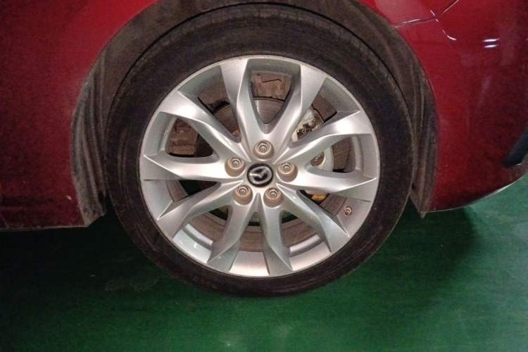 Used Mazda 3 Axela 2014 Sedan 2.0L Automatic Sport Model Right Front Wheel Hub