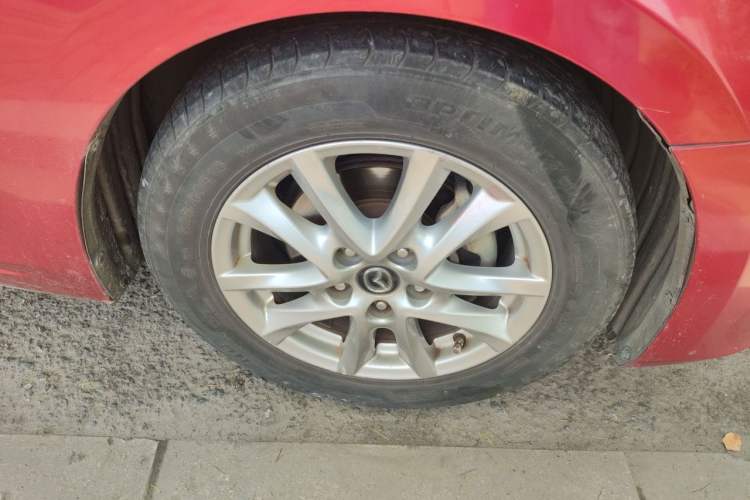 Used Mazda 3 Axela 2014 Sedan 1.5L Manual Comfort Model Right Front Wheel Hub
