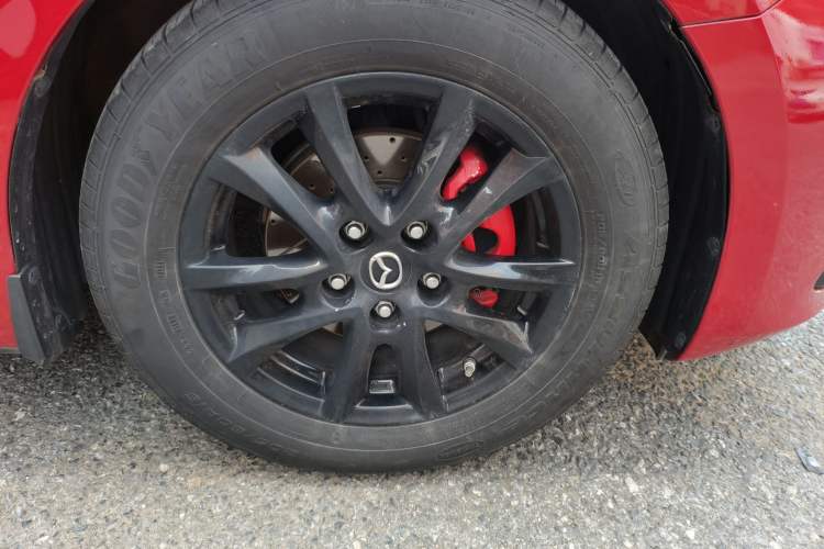 Used Mazda 3 Axela 2014 Sedan 1.5L Automatic Luxury Model Right Front Wheel Hub