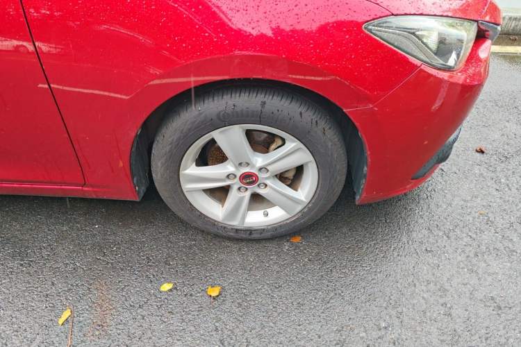Used Mazda 3 Axela 2014 Sedan 1.5L Manual Comfort Model Right Front Wheel Hub