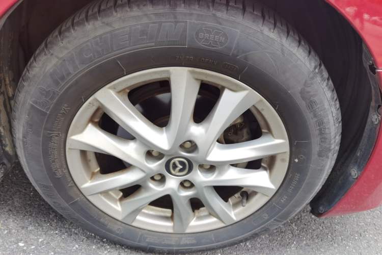 Used Mazda 3 Axela 2014 Sedan 1.5L Automatic Comfort Model Right Front Wheel Hub
