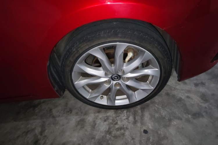 Used Mazda 3 Axela 2014 Sedan 2.0L Automatic Sport Model Right Front Wheel Hub